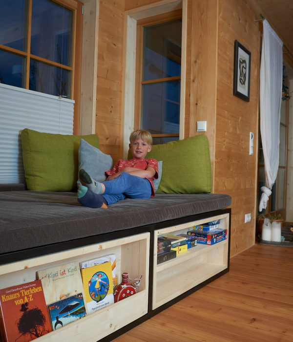 Sofa aus Holz