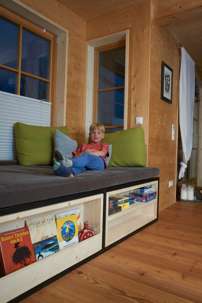 Sofa aus Holz